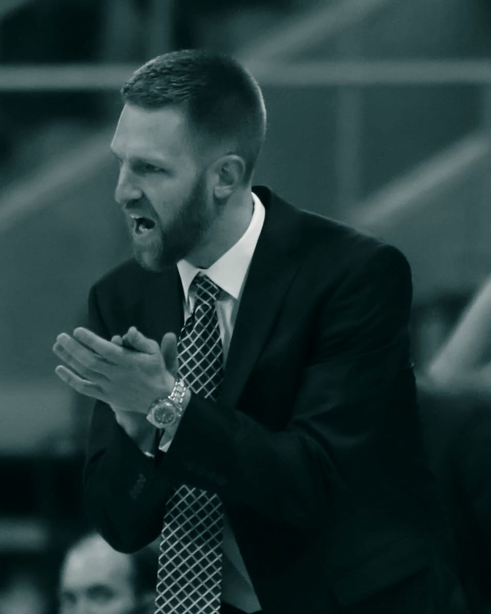 Bret Burchard coaching from the sideline